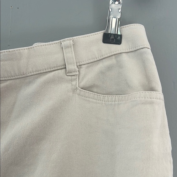 Cream Straight Leg Jeans with Classic Fit - Picture 4 of 7